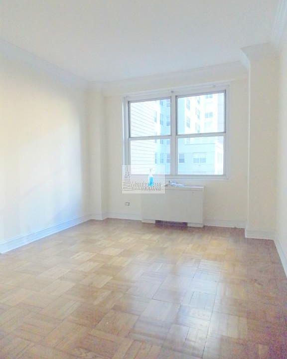2nd image of 888 8th Ave APT 10A