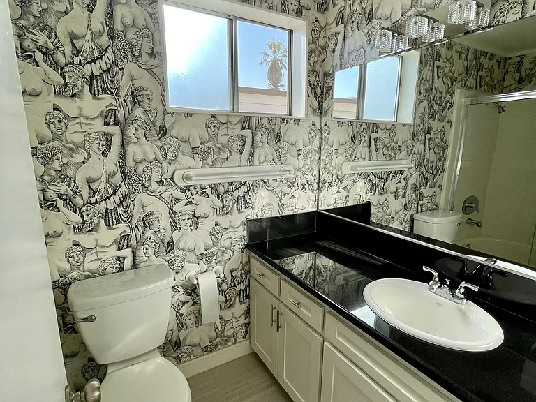 9710 Regent St #3 — Photo 5
