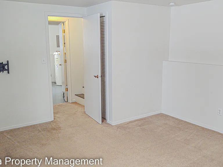 2181 Amity Ln — Photo 9