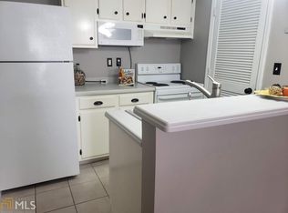 406 Granville Ct, Sandy Springs, GA 30328