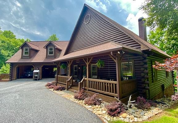 3rd image of 3391 Indian Springs Ct