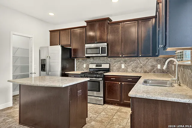 8726 Atwater Crk — Photo 17