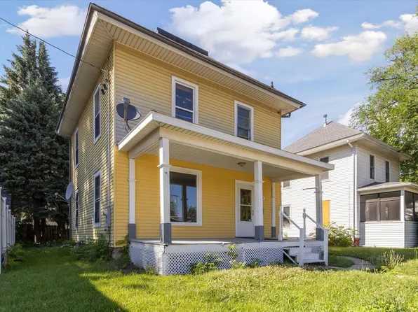 1304 E 4th St, Sterling, IL 61081