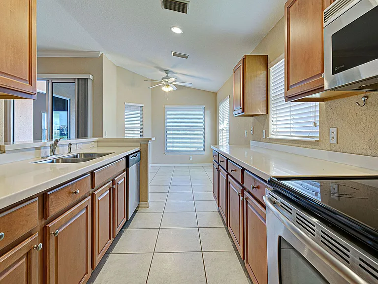 2134 Boxwood St — Photo 22