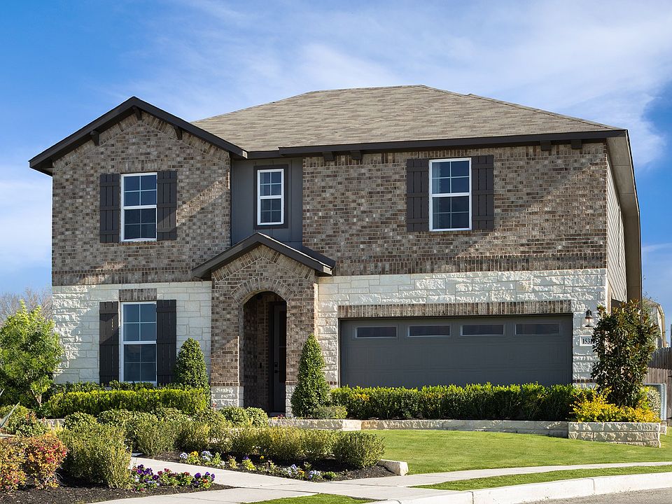 Rainier Farmhouse A Exterior