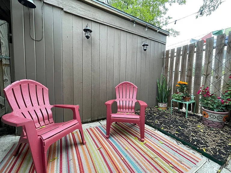 418 Ira Ave — Photo 14