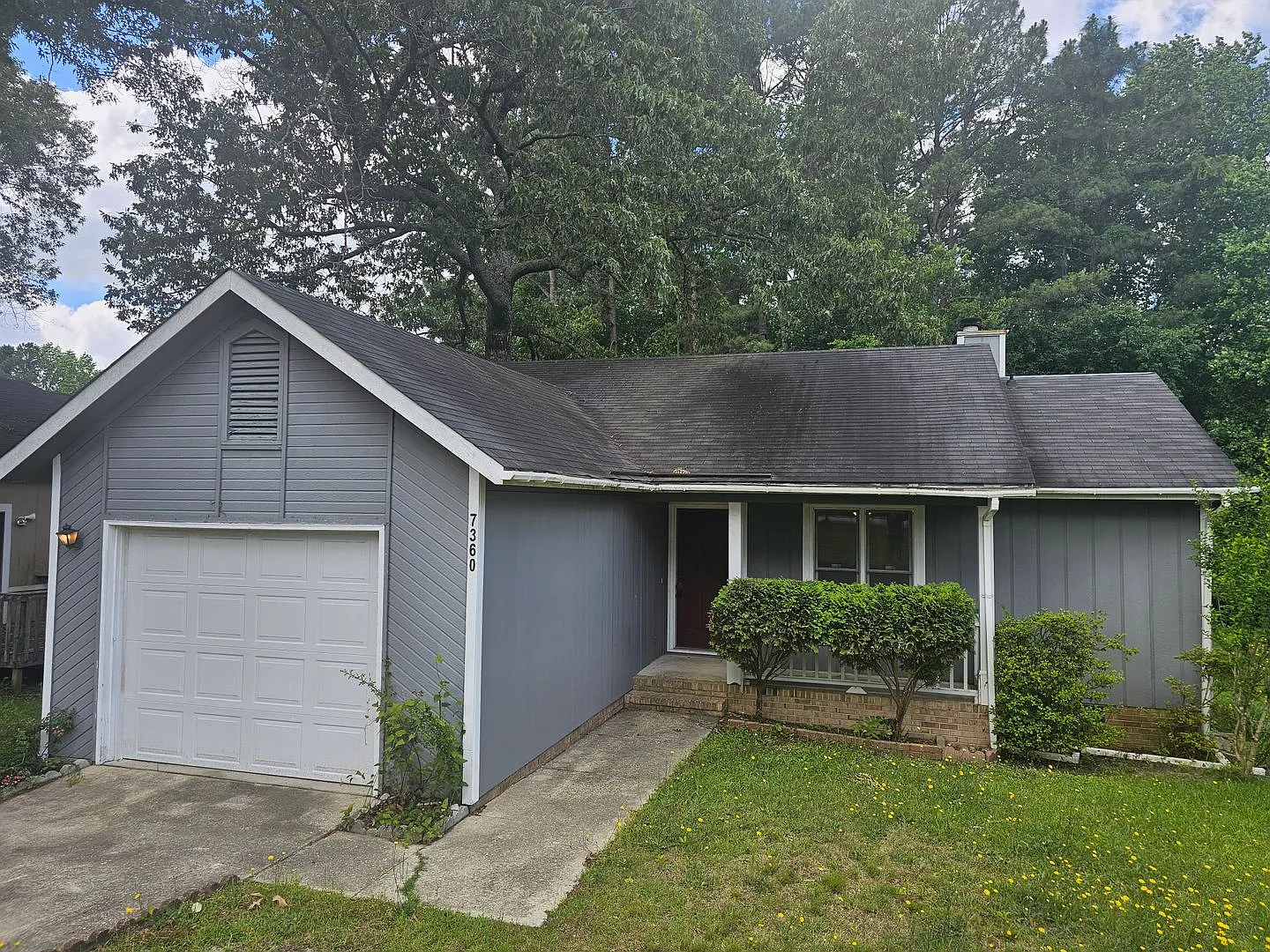 Spectacular 3 Bedroom Home!! — Photo 1