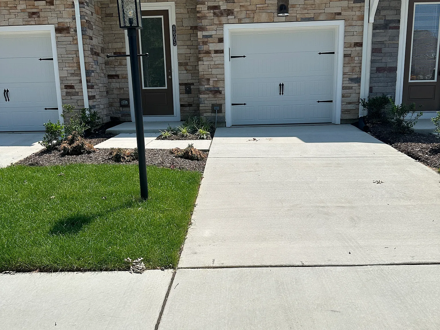 3 bed, 2.5 bath, 1500 sqft, $2,300 — Photo 1