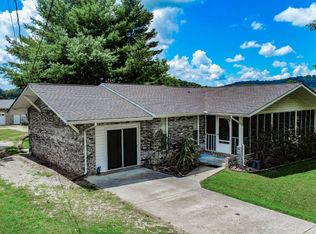 281 Ramblin Rd, Newport, TN 37821