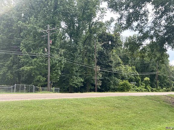 3rd image of Thomas Rd