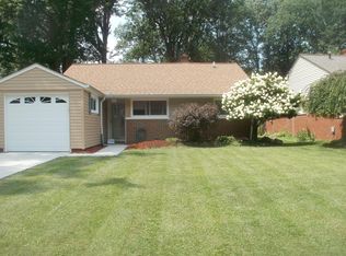 508 Bayfair Dr, Bay Village, OH 44140