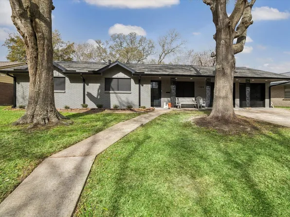 1306 Narcille St, Baytown, TX 77520