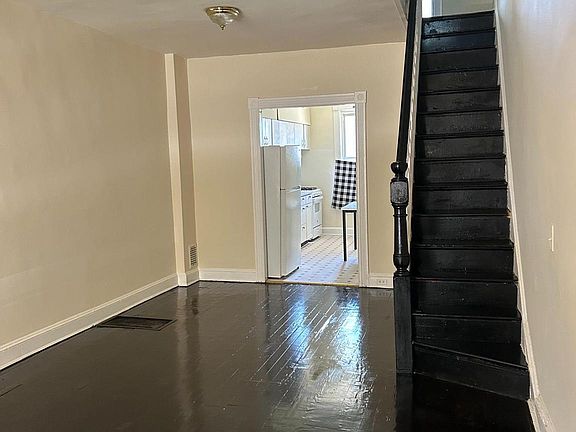 4th image of 1759 Cliftview Ave