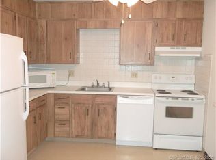 4100 Park Ave APT 24, Bridgeport, CT 06604