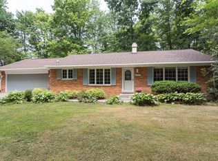 2481 Livernois Dr, Howell, MI 48843