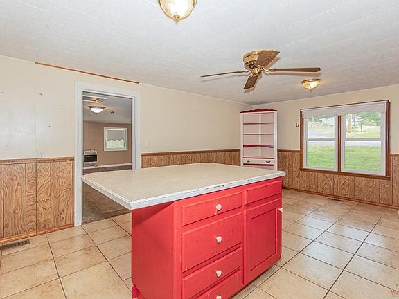 5th image of 26662 Waterfront Dr