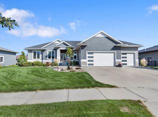 8900 E Basswood Ln, Sioux Falls, SD 57110