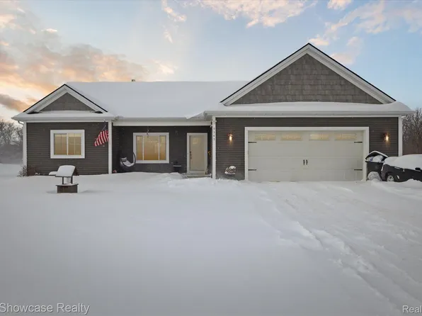 9345 Hickory Ridge Rd, Holly, MI 48442