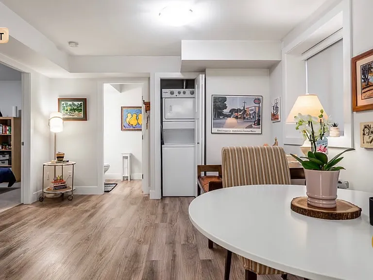 1308 Forbes Ave — Photo 6