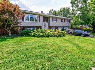 1929 W Ravina Park Rd, Decatur, IL 62526