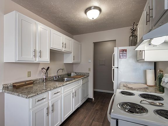3rd image of 2400 Albemarle Dr #Rid28204