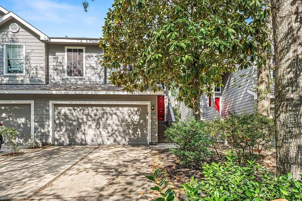 3 bed, 2.5 bath, 1818 sqft, $1,950 — Photo 1