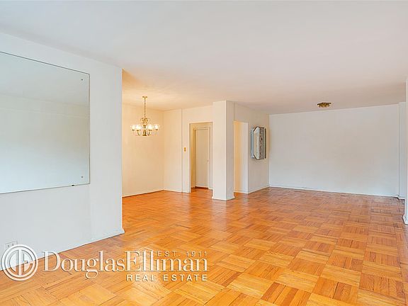 3rd image of 11045 Queens Blvd #211