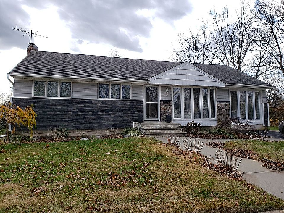 2nd image of 3 Scott Pl