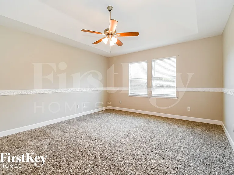 2305 Yellow Jasmine Ln — Photo 8
