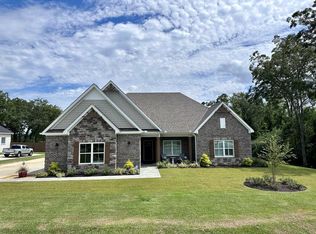 607 Early Walden Rd, Headland, AL 36345