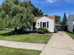15313 Burr St, Taylor, MI 48180