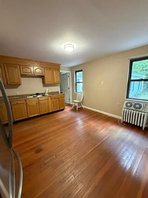 2 bed, 1.0 bath, 784 sqft, $1,800 — Photo 2