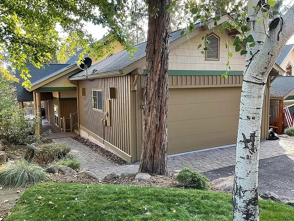 4640 Harrier Dr