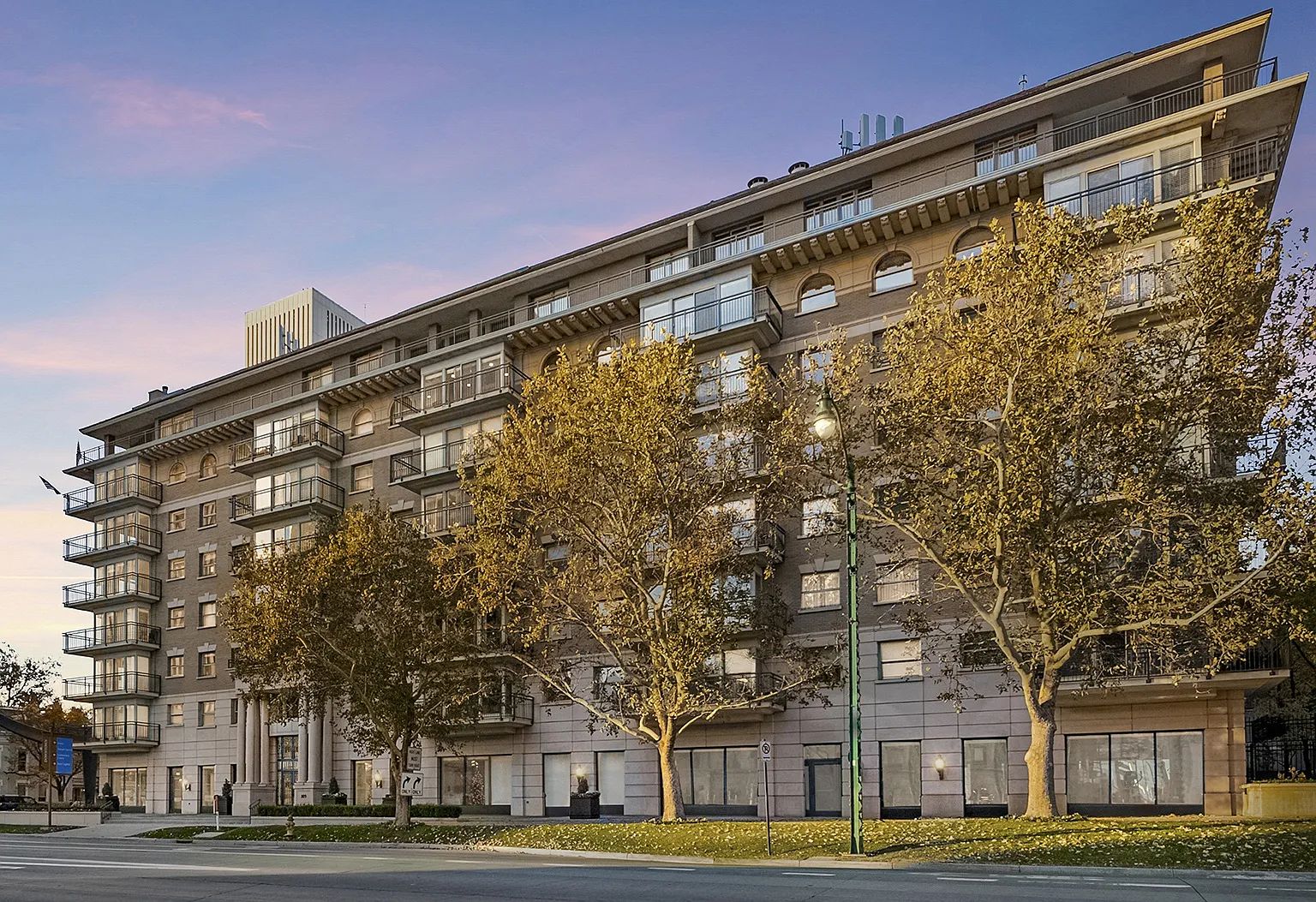 Eagle Gate Apartments — Photo 2