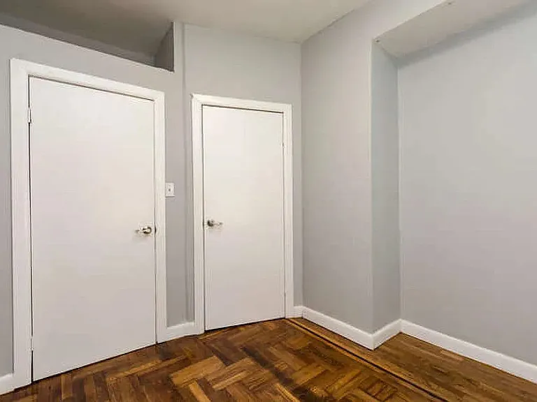 901 Woodycrest Ave #D4 — Photo 5