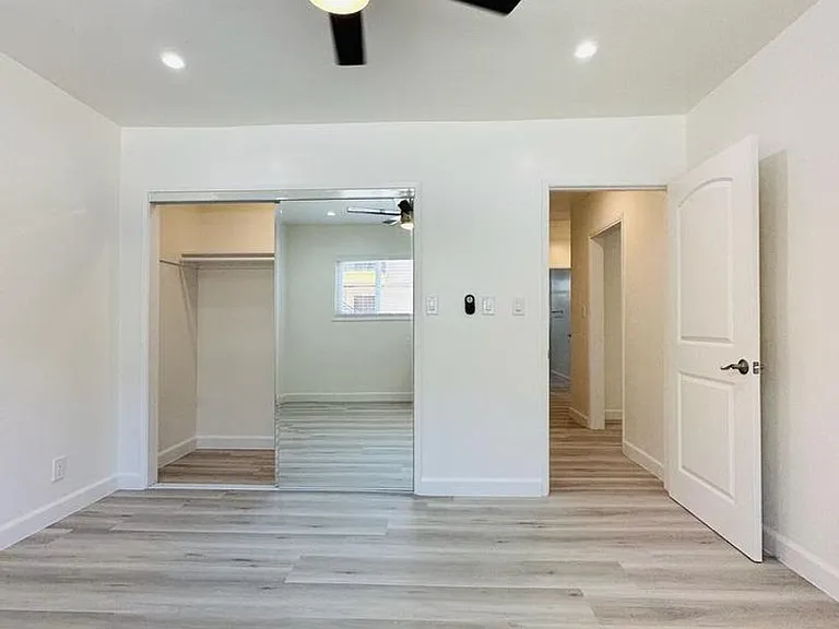 4021 Stevely Ave — Photo 15