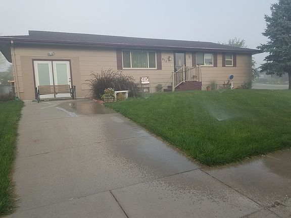 675 20th Street. Gering. 