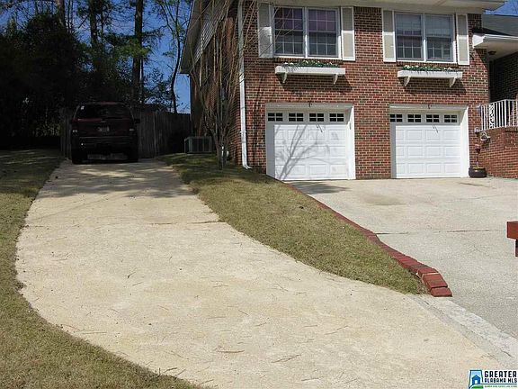 2nd image of 916 Shades Glen Dr