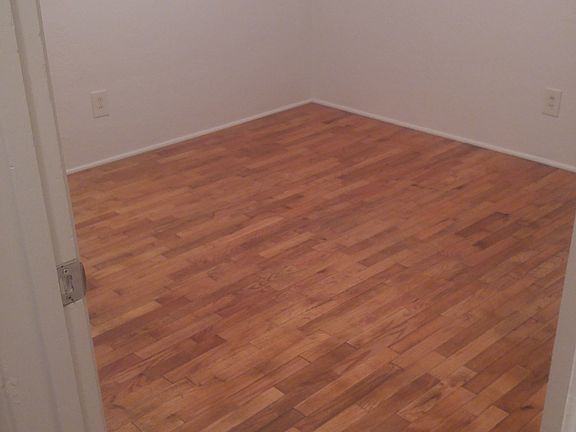 3rd image of 817 King St #817