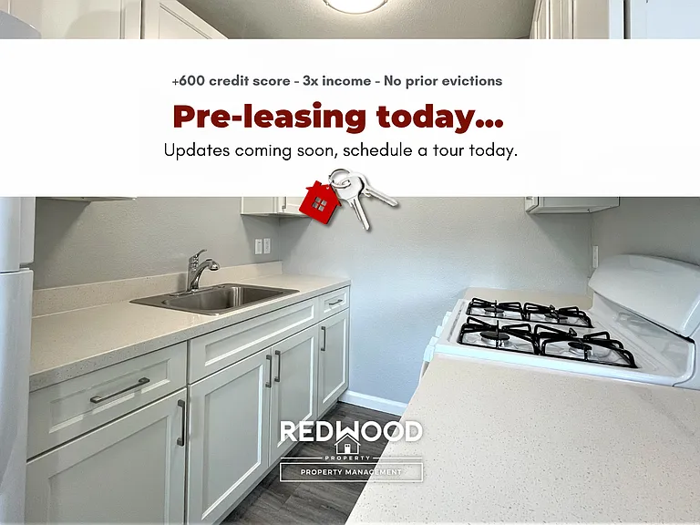 940 N San Joaquin Street — Photo 5