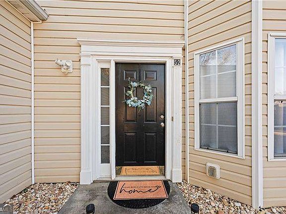 2nd image of 52 Hampton Dr