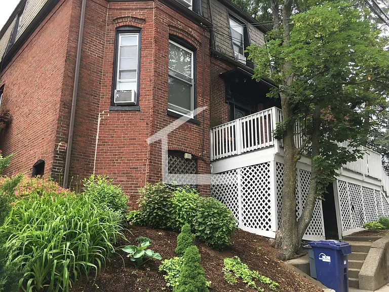 40 Newton St — Photo 1