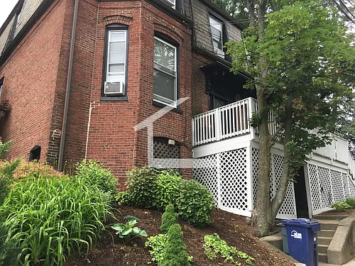 40 Newton St Photo 1