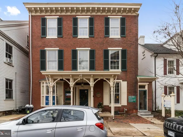 80 N Main St, Doylestown, PA 18901
