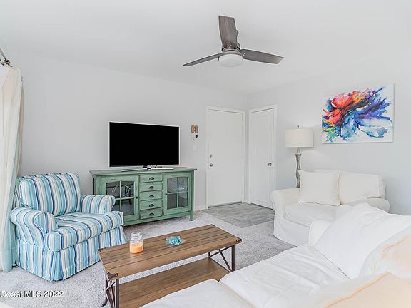 4th image of 115 E Colonial Ct APT C