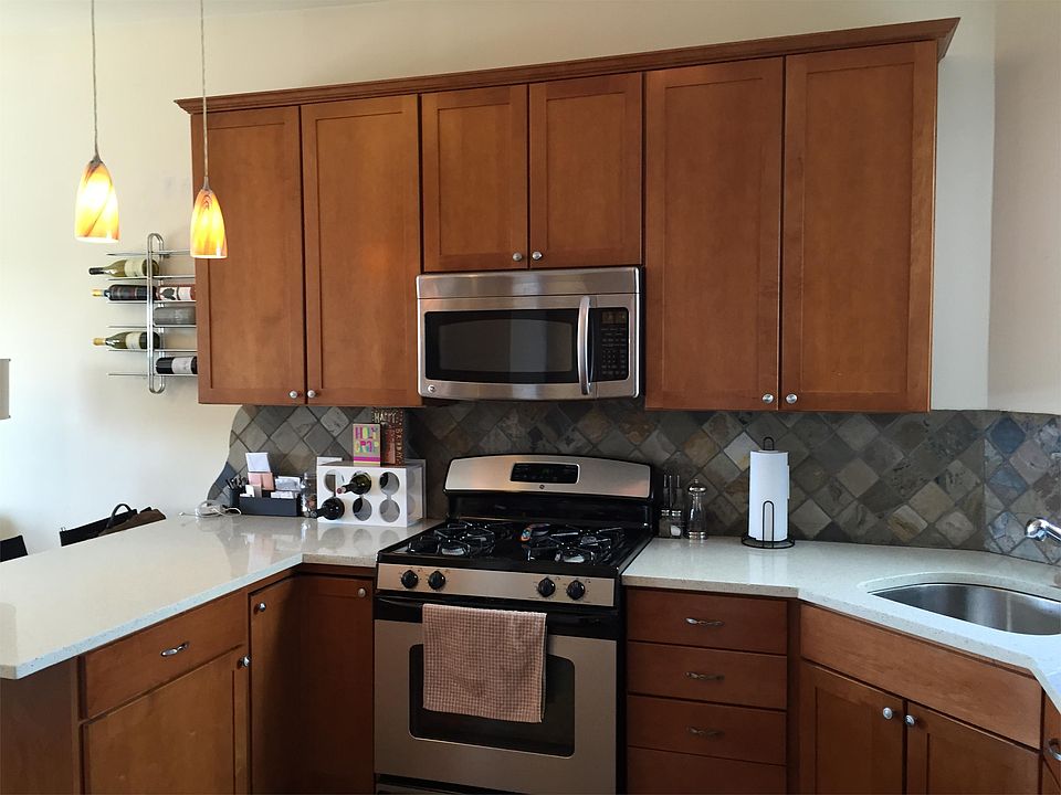 1st image of 2407 N Clybourn Ave APT 4F