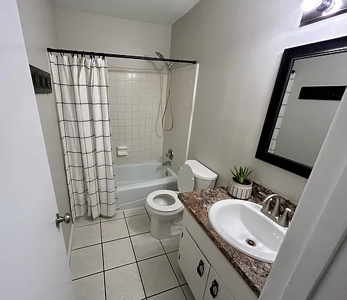 2151 Corinne St #B Photo 1