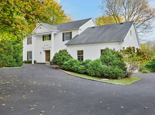 12 Ricky Beth Ln, Old Greenwich, CT 06870