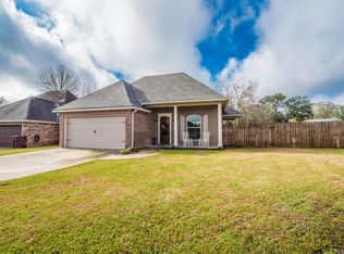 508 Beacon Dr, Youngsville, LA 70592