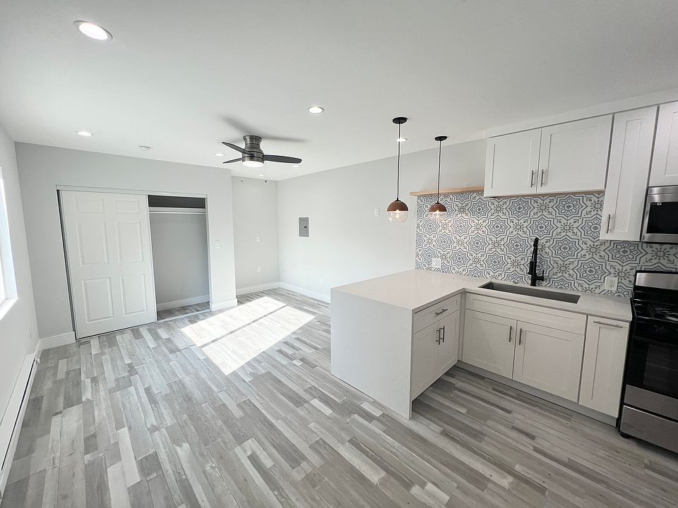 1st image of 4225 W 120th St #D
